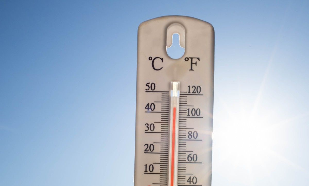 Globalne emisje zwalniają, ale nie unikniemy 1,5°C ocieplenia. Co rekomenduje ONZ?