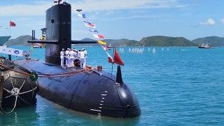 Okręt podwodny chińskiej marynarki w Tajlandii na ćwiczeniach „Falcon Strike 2023”