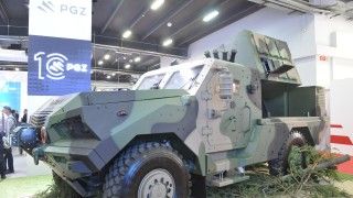 Ottokar-Brzoza z nową 6-komorową wyrzutnią pocisków rakietowych Brimstone.