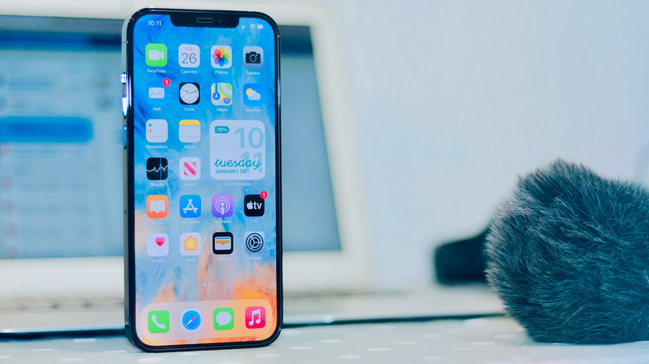 IPhone 12 przekracza normy emisji fal. Zakaz sprzedaży