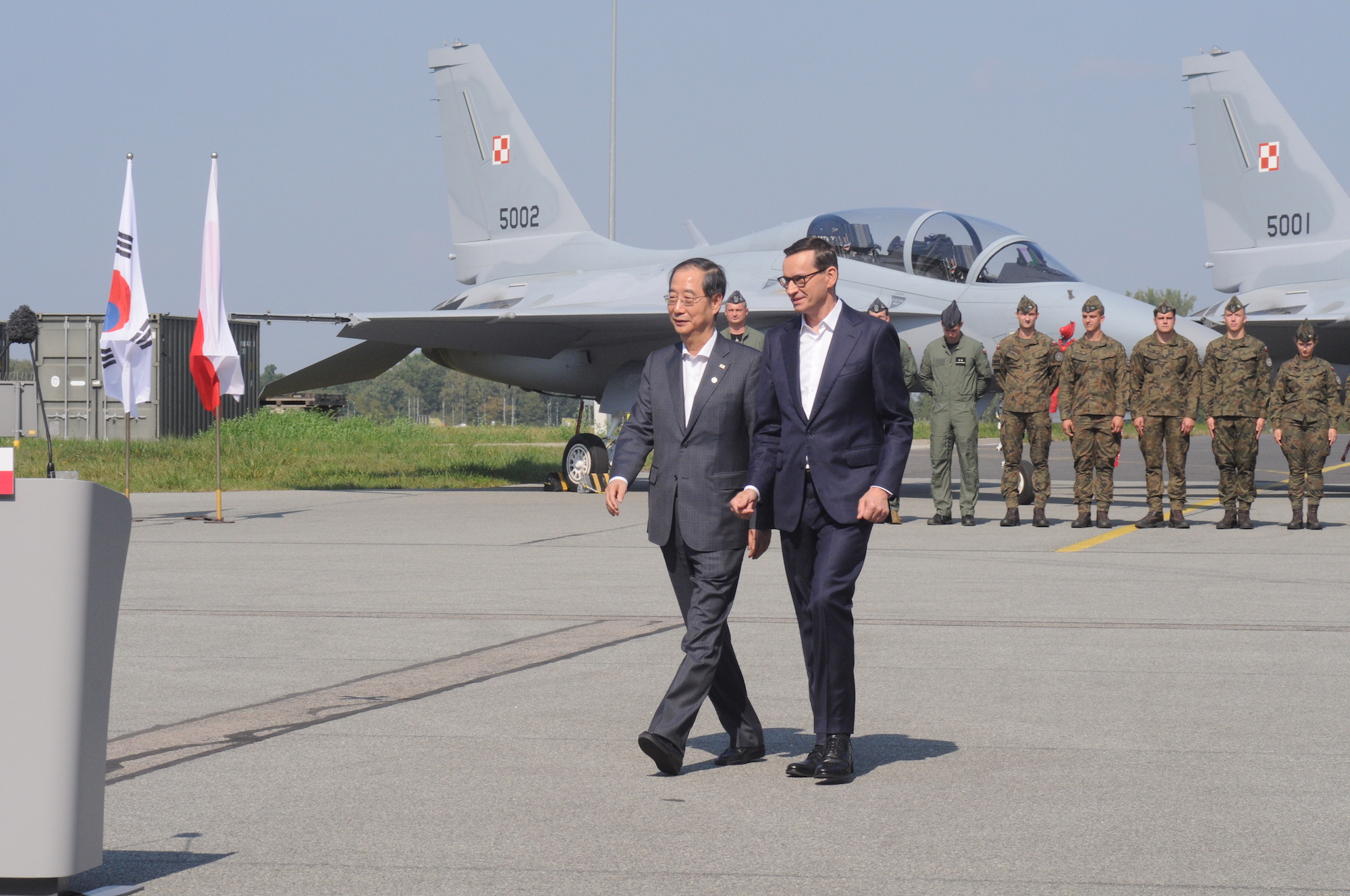 Premier: najlepszą tarczą silna gospodarka