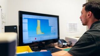 Jakie są ścięzki kariery w cyberbezpieczeństwie?