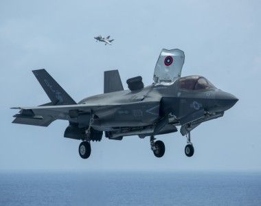 F-35B w zawisie