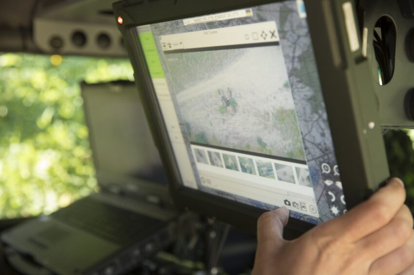 Grupa WB z Topazem na ćwiczeniach Bold Quest 23