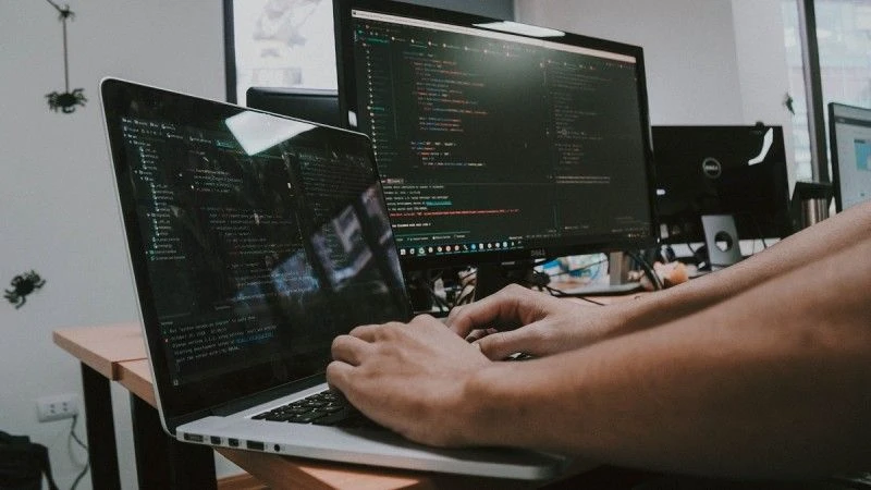 Ile naprawdę wynoszą zarobki w cyberbezpieczeństwie?