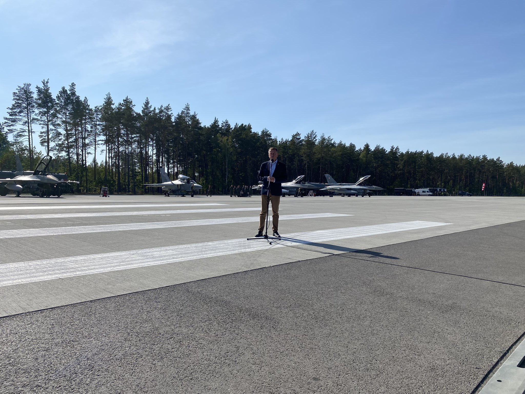 Szef MON chce modernizacji kolejny DOL-i