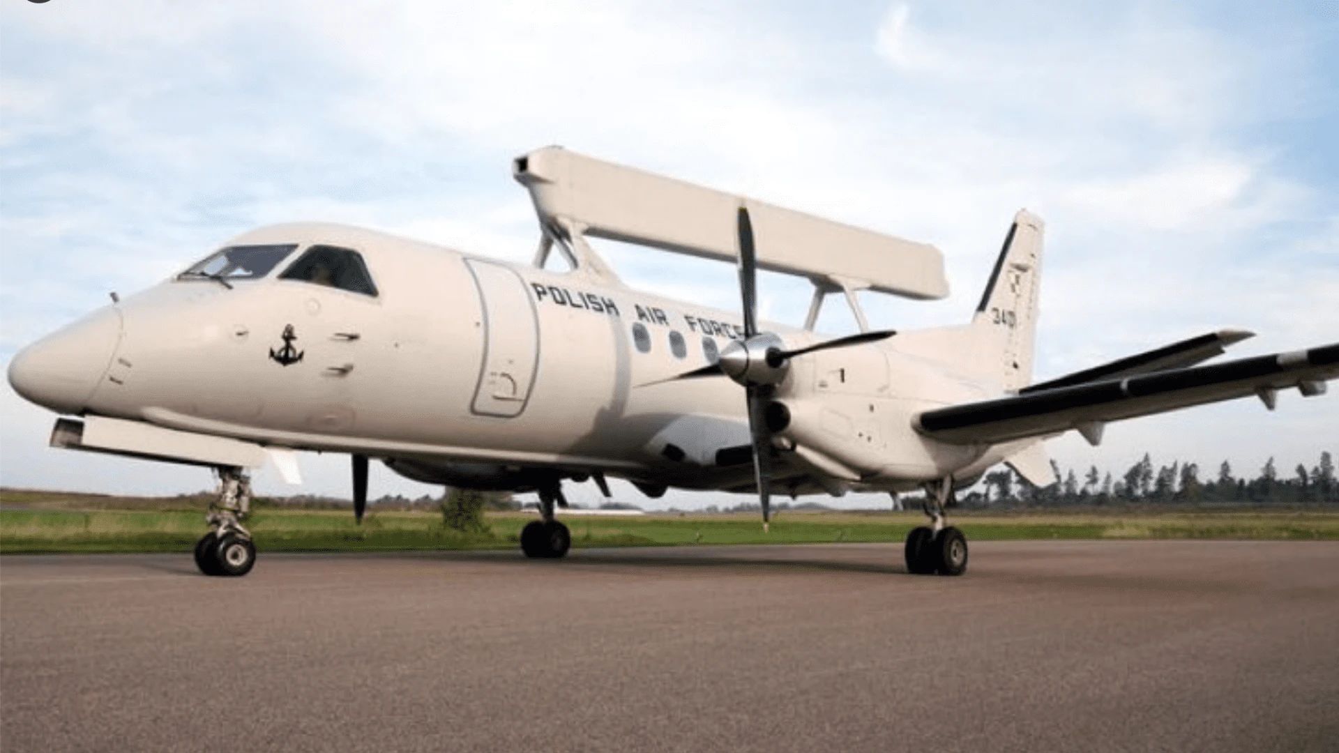 Polsko-szwedzkie rozmowy Dowódców Operacyjnych. W tle "mini AWACS"