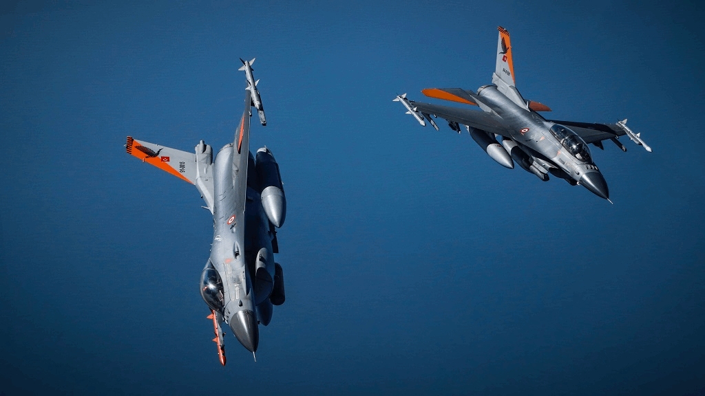 Turcy przeprowadzili naloty na pozycje Kurdów