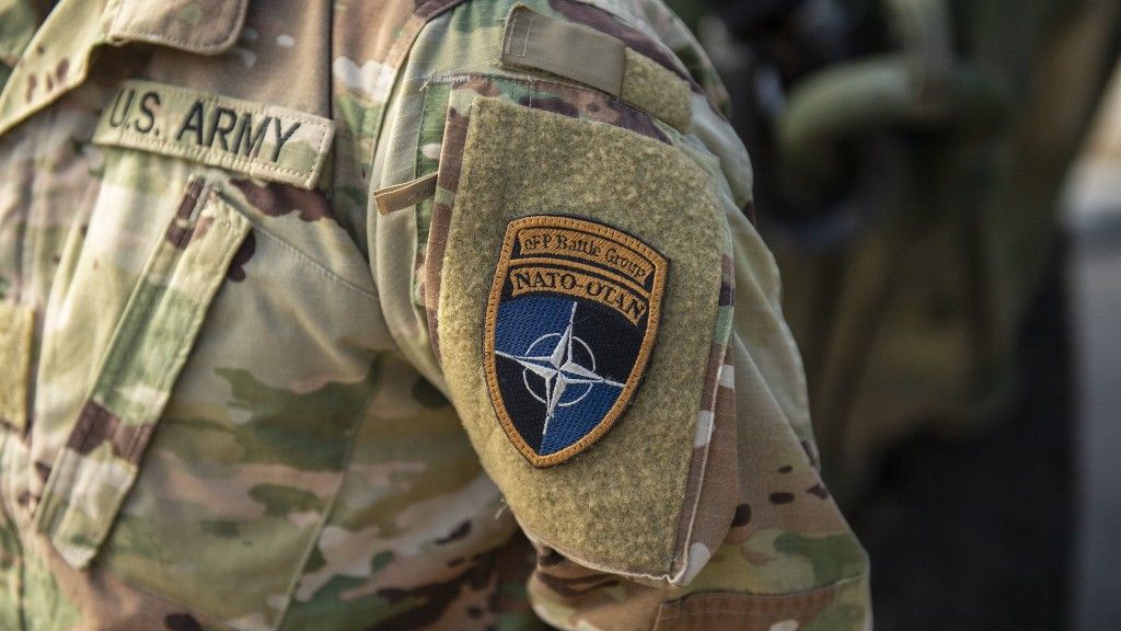 Żołnierz U.S. Army należący do wielonarodowej Grupy Bojowej eFP (ang. Enhanced Forward Presence) NATO w Polsce, marzec 2022 roku.