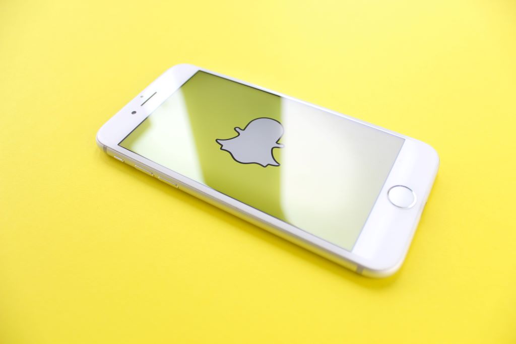 Snapchat z wielomilionową grzywną? Chodzi o sztuczną inteligencję
