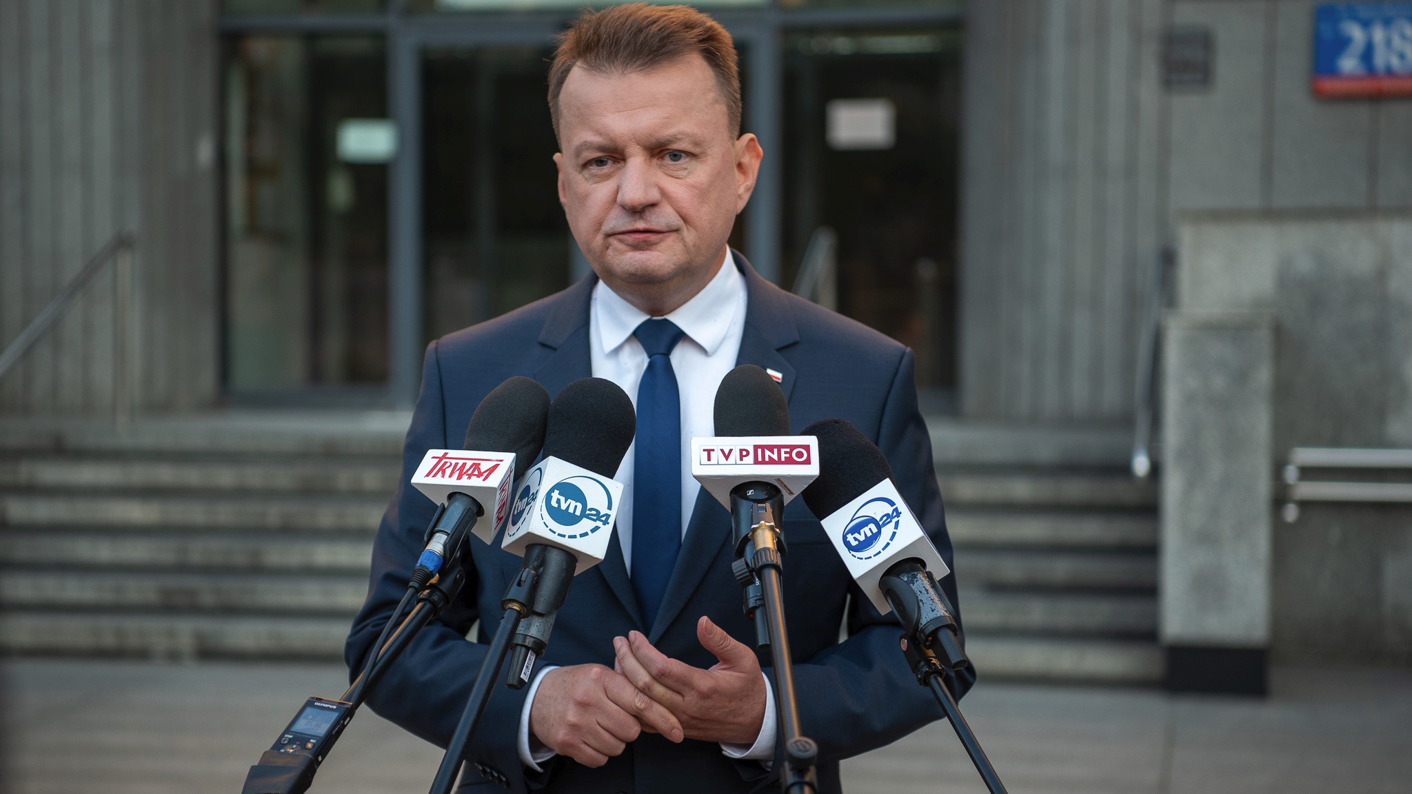 Środowy przegląd mediów; Burza w wojsku; Rosjanie atakują w Donbasie