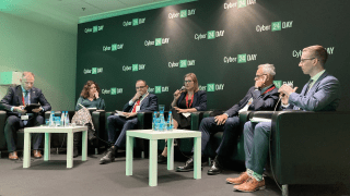 Panel w czasie konferencji Cyber24 Day: "Big Techy. Wolność słowa a cyfrowa świadomość".