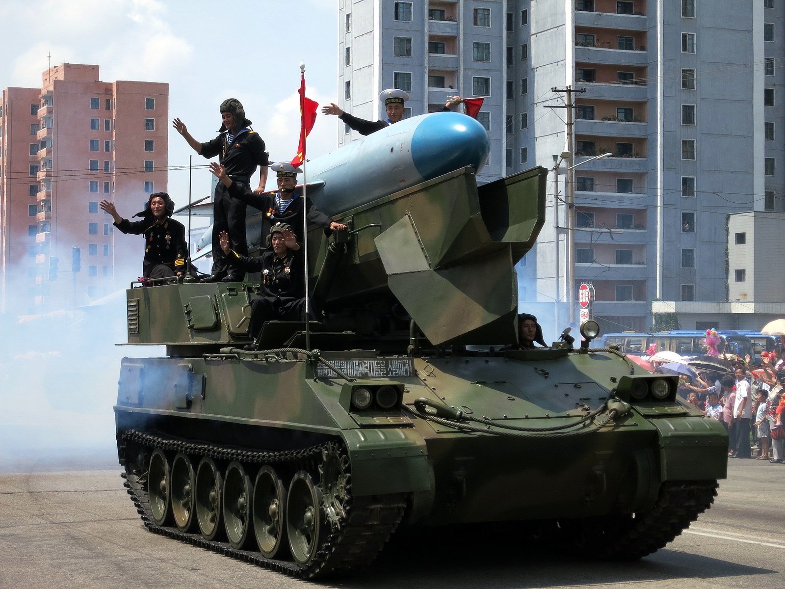 Korea Północna się zbroi. Wysłano tysiące ludzi