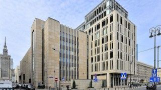 Urządzenia o dużej mocy obliczeniowej wykorzystywane w obrocie kryptowalutami odkryto w siedzibie Naczelnego Sądu Administracyjnego w Warszawie