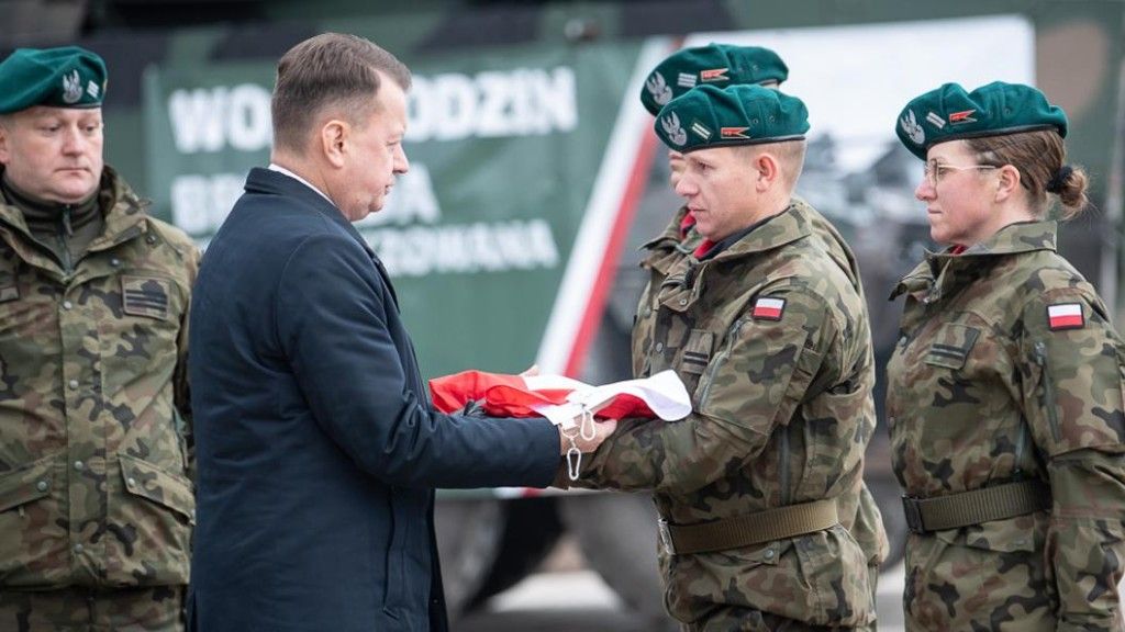 Szef MON Mariusz Błaszczak spotkał się z żołnierzami nowo tworzonej Brygady Zmechanizowanej