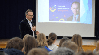 Kto zastąpi obecnego Rzecznika Praw Dziecka Mikołaja Pawlaka?