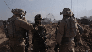 Czy Pentagon powinien aktualizować wytyczne dot. postępowania żołnierzy w social mediach ze względu na wojnę w Izraelu?