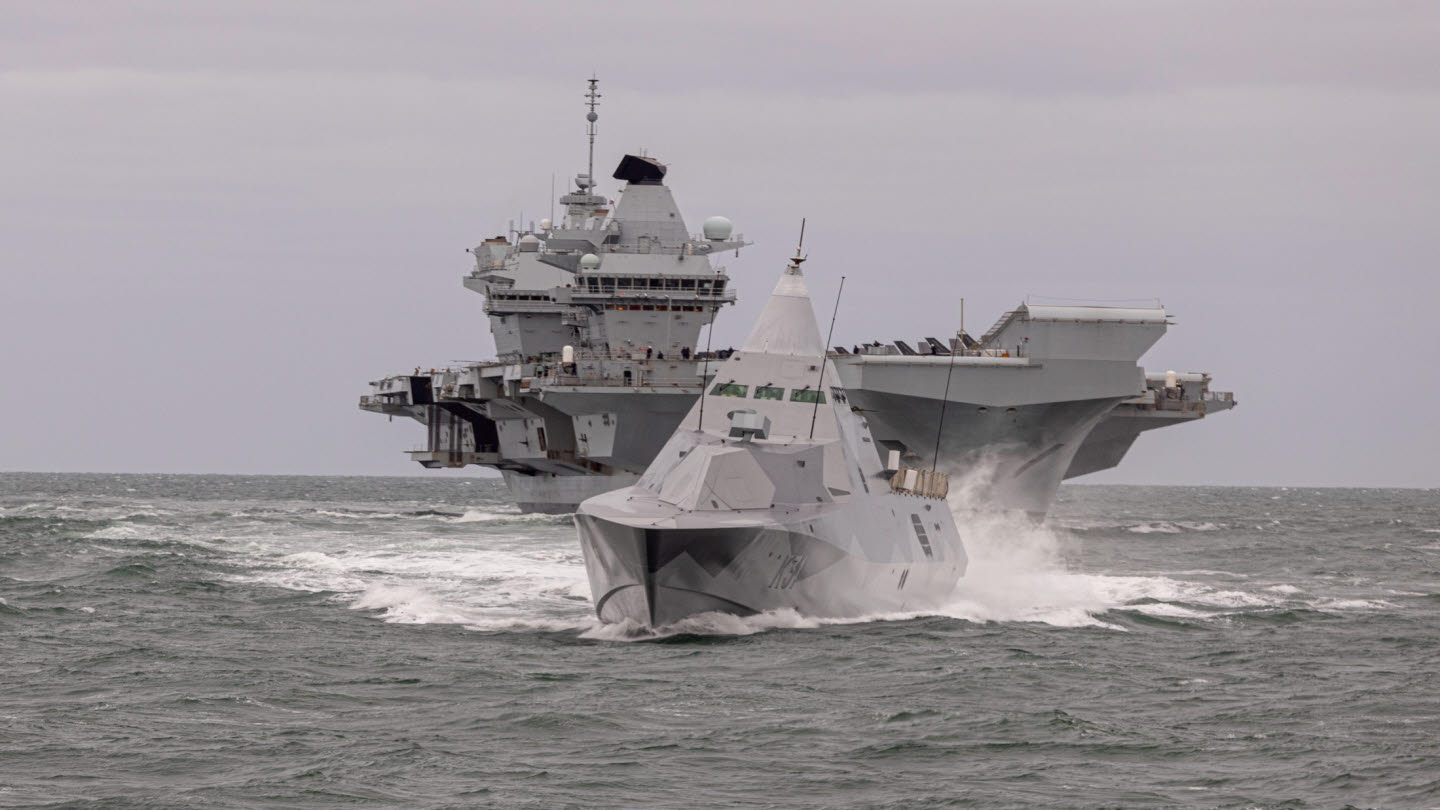 Szwedzka marynarka wojenna płynie w kierunku NATO