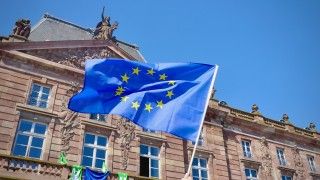 Czy oczekiwanie na AI Act wydłuży się z powodu Francji i Niemiec?