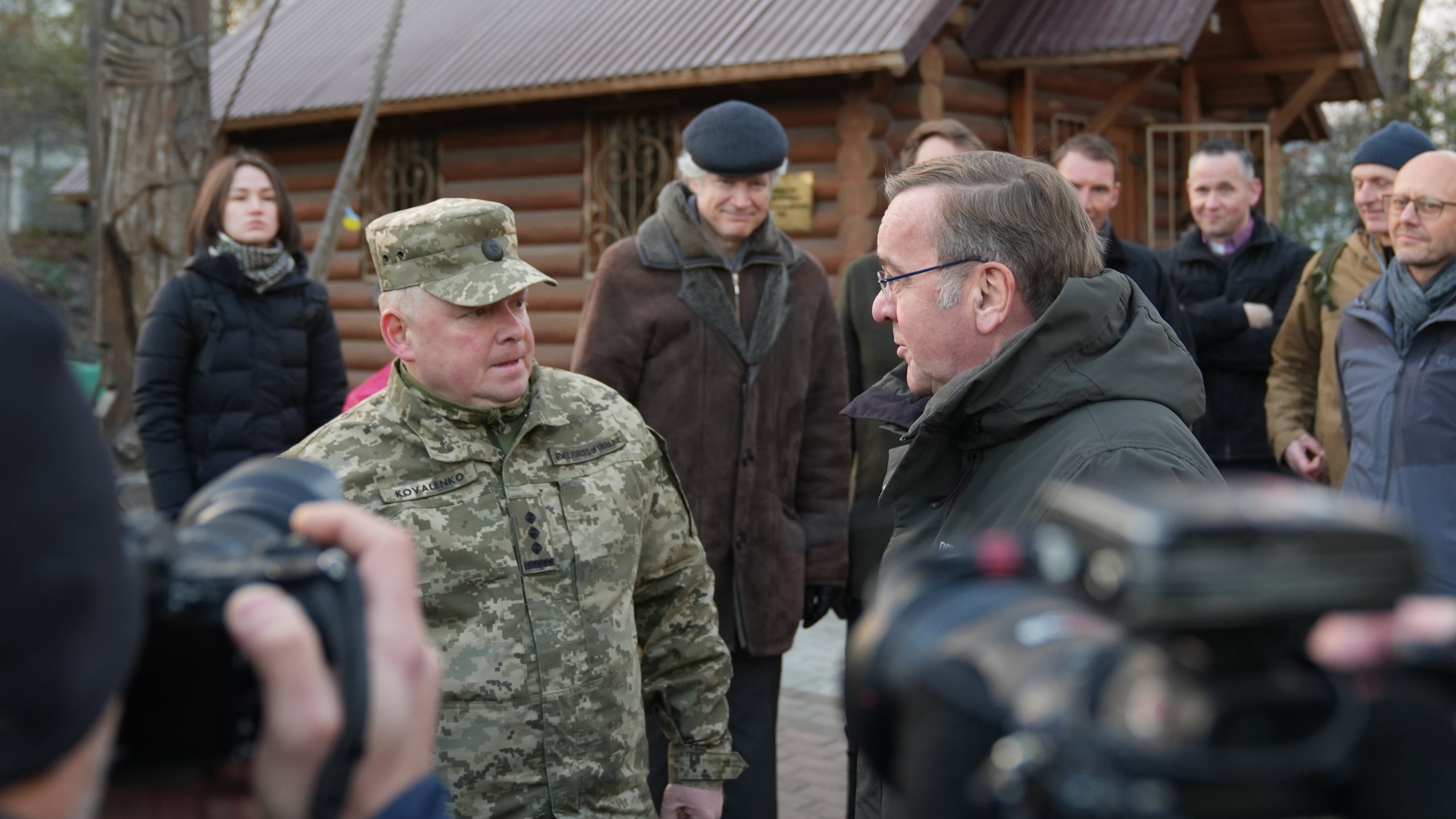 Minister obrony Niemiec składa wizytę w Kijowie