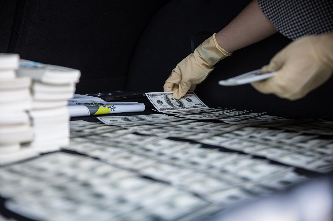 Ukraina: przekręt na 62 mln. Korupcja w służbie