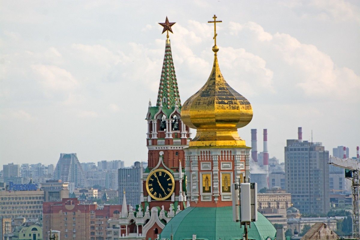 Orange plans to retreat  from Russia