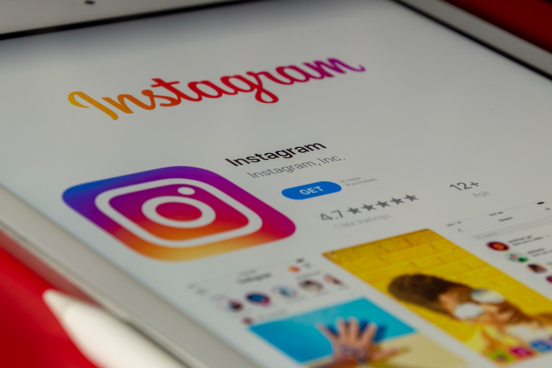 Z Instagrama korzystają miliony małych dzieci. Meta na nich zarabia