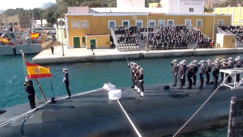 Ceremonia podniesienia bandery na okręcie podwodnym typu S-80 Plus „Isaac Peral” (S-81)
