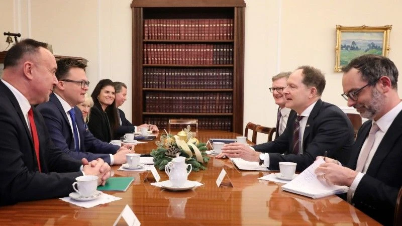 Szymon Hołownia, Mark Brzeziński,