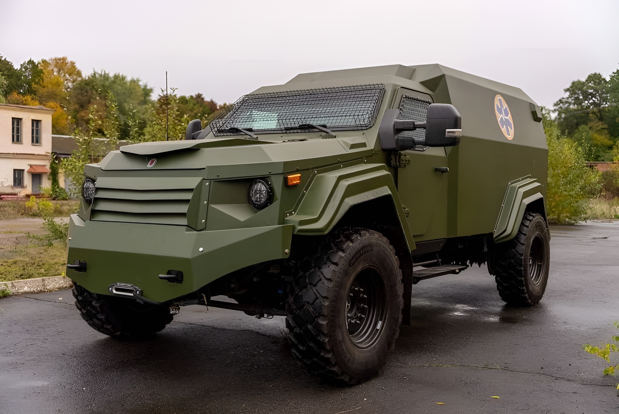 Opancerzone sanitarki dla Ukrainy odebrane