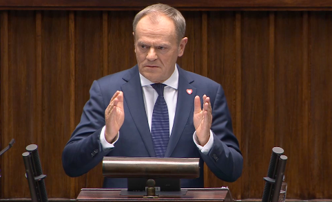 Premier o proteście rolników w Warszawie: Policja zachowywała się niezwykle powściągliwie