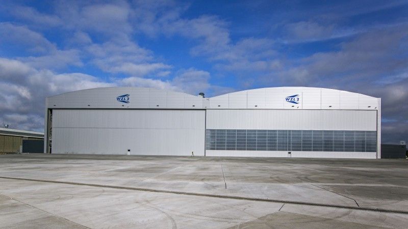 Budynki nowoczesnej malarni w zakładach WZL2