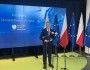 Krzysztof Gawkowski w czasie pierwszej konferencji prasowej.