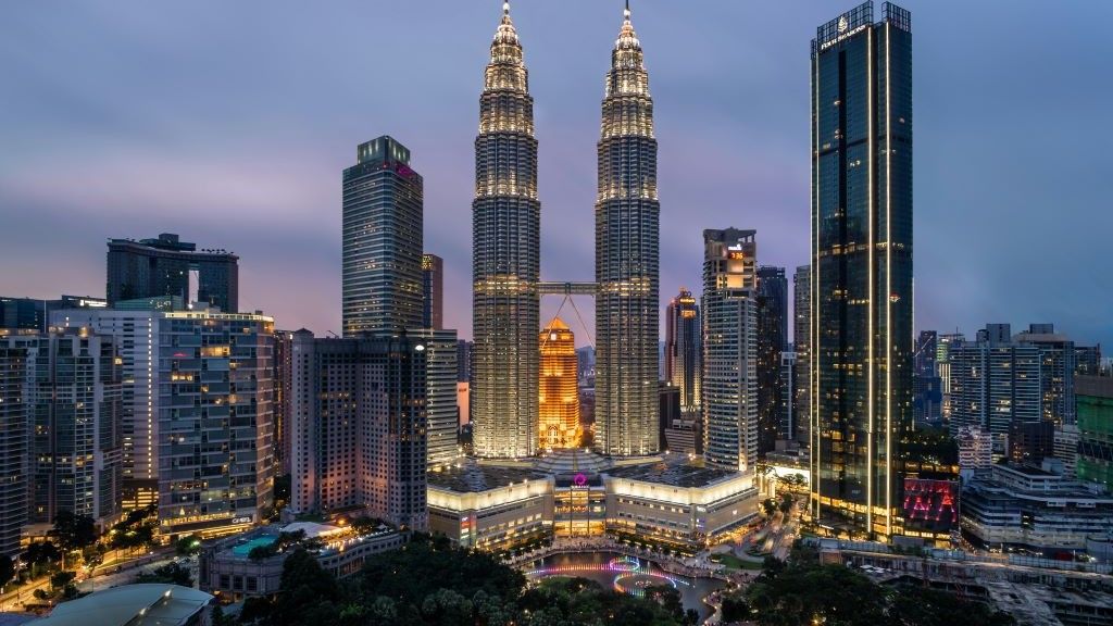 Kuala Lumpur. Malezja ogranicza treści Mety i TikToka.