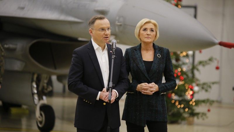 Prezydent Andrzej Duda z małżonką odwiedził żołnierzy PKW Orlik 12