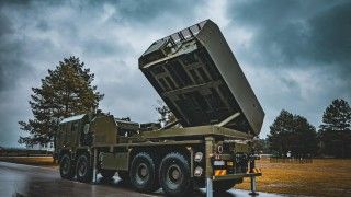 Wieloprowadnicowa wyrzutnia rakiet Homar-K na podwoziu Jelcz 882.57 w służbie 18 Dywizji Zmechanizowanej.