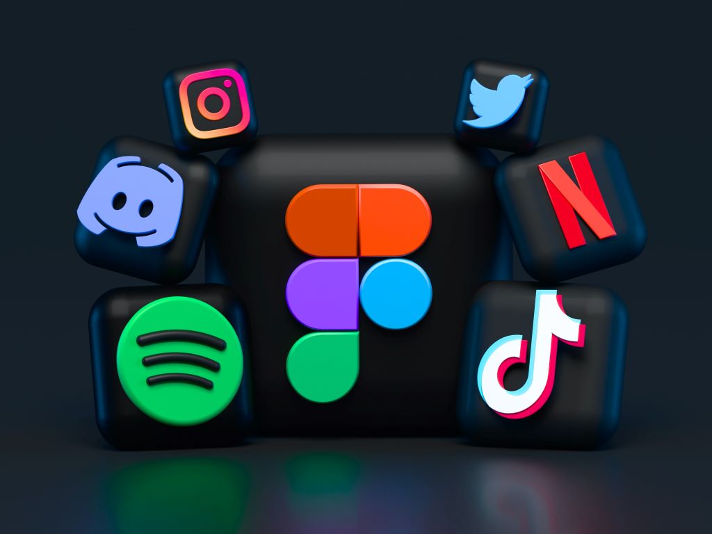 Social media zarabiają krocie na najmłodszych. Miliardowe zyski