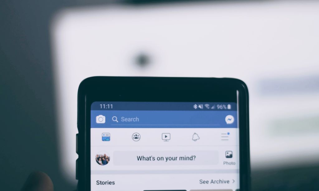 Facebook pokaże w co kliknęliśmy. Na czym polega "Link History"?