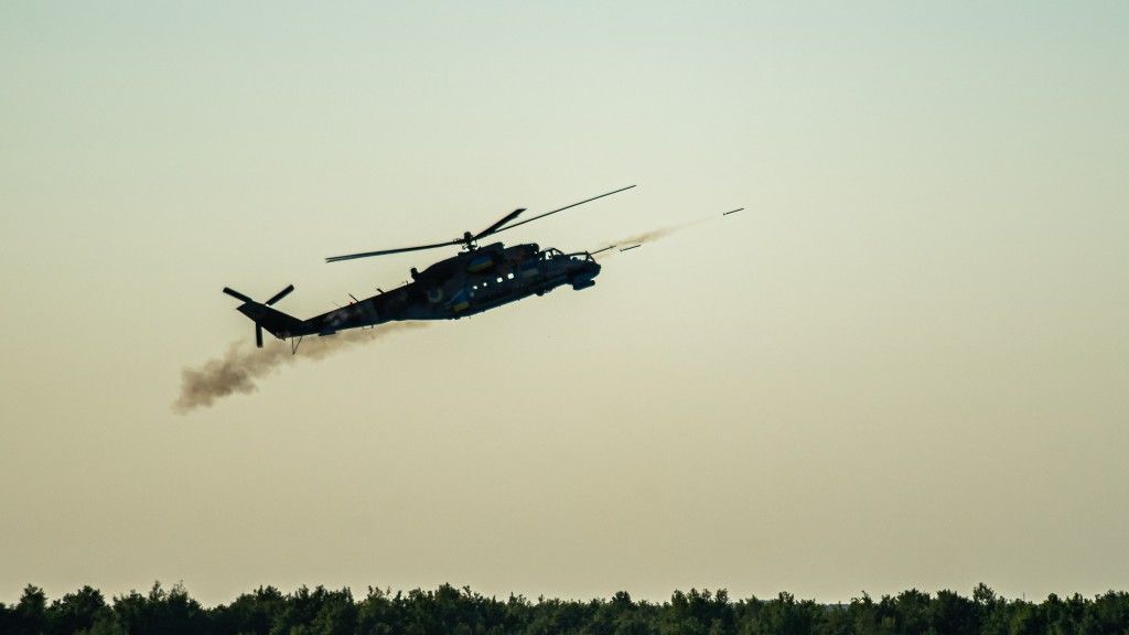 Ukraiński śmigłowiec szturmowy Mi-24.