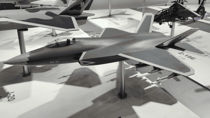 Model FC-31 (J-31) prezentowany na salonie Le Bourget w 2023 roku
