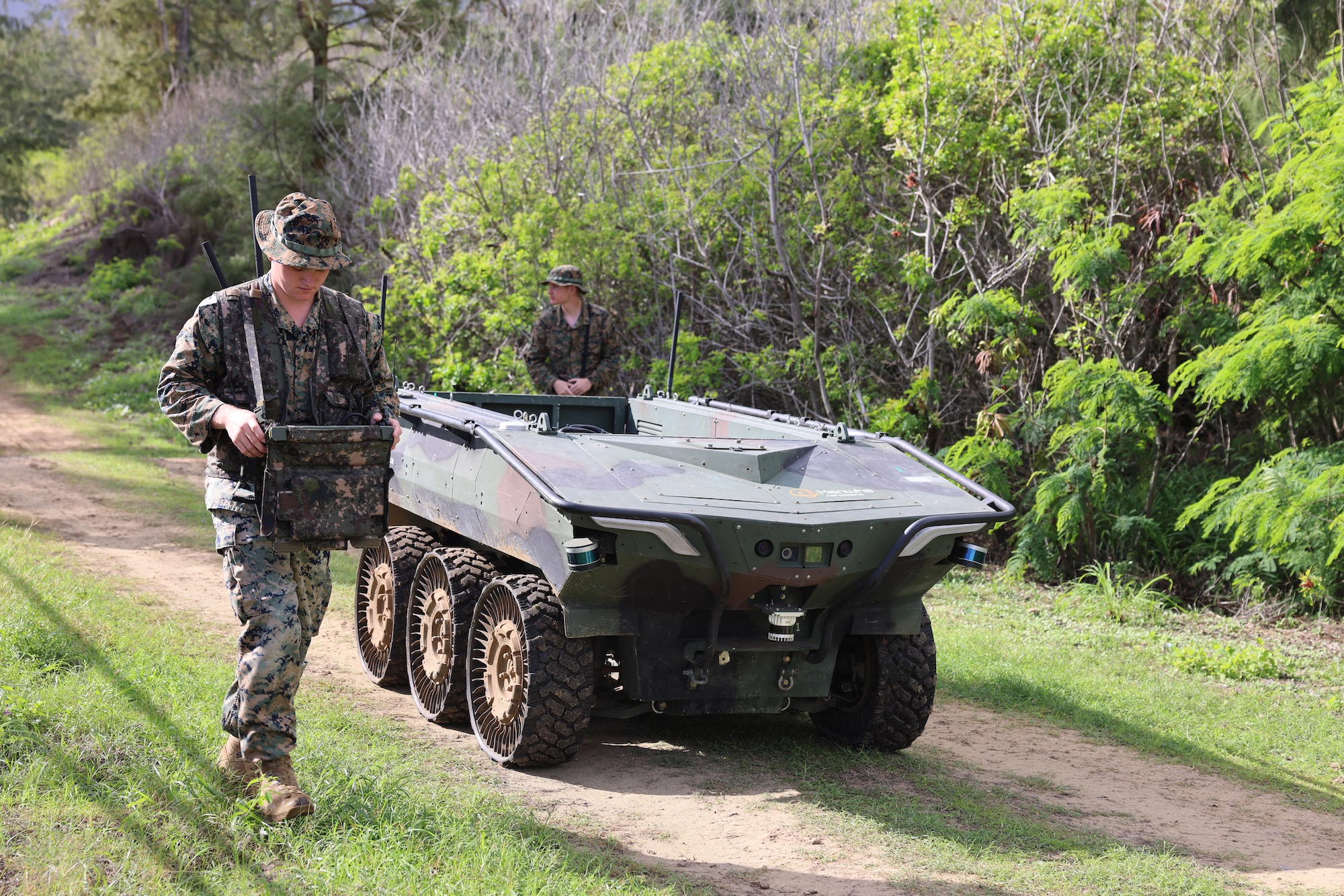 США: корейский боевой робот на полигоне