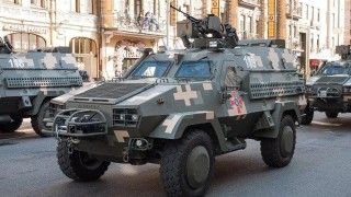 Kolumna Oncilli na defiladzie na ulicach Kijowa jeszcze przed wybuchem wojny.