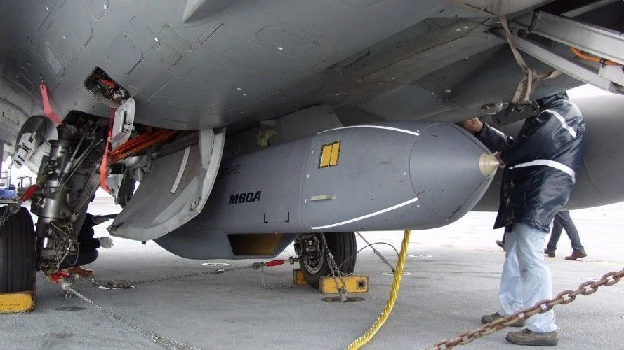 Ukraińskie bombowce uderzają w Doniecku