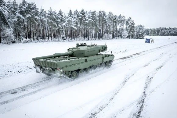 Leopard 2A4.