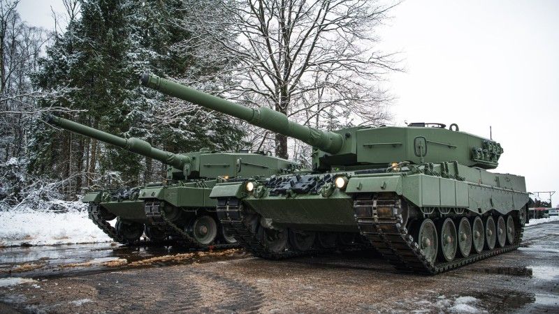 Leopardy 2A4 przeznaczone dla Ukrainy, których remont został opłacony przez Holandię oraz Danię.