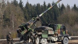 Francuska armatohaubica CAESAR podczas ćwiczeń Dynamic Front 2018 na poligonie Grafenwoehr w Niemczech.