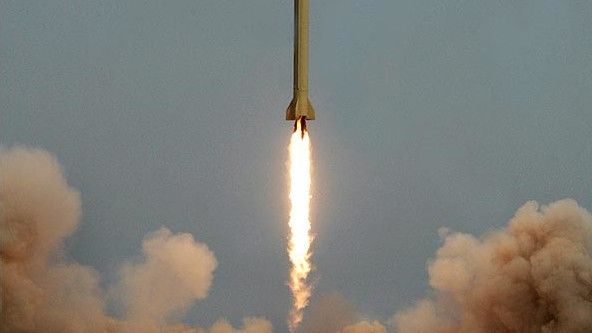 Start irańskiego rakietowego pocisku balistycznego średniego zasięgu Shahab-3.