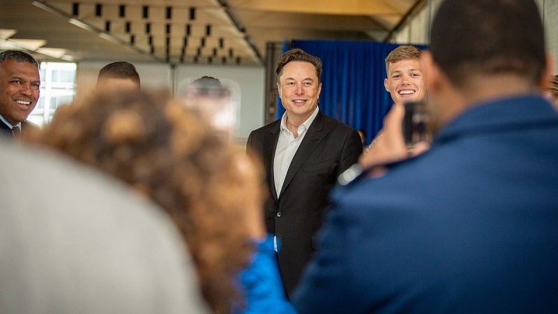Elon Musk w poniedziałek odwiedził Polskę