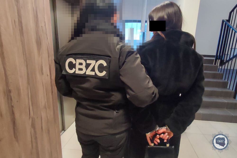 Policja rozbiła gang podszywający się pod banki