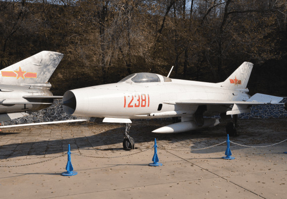 Myśliwiec J-7